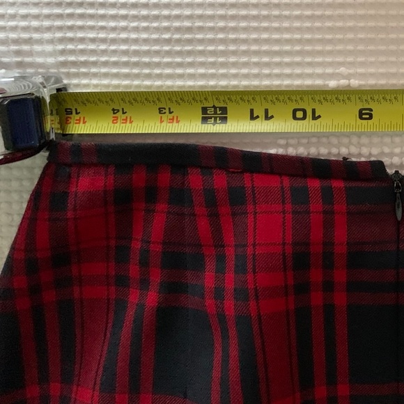 Size 14 Wool and Rayon Skirt - Picture 5 of 10